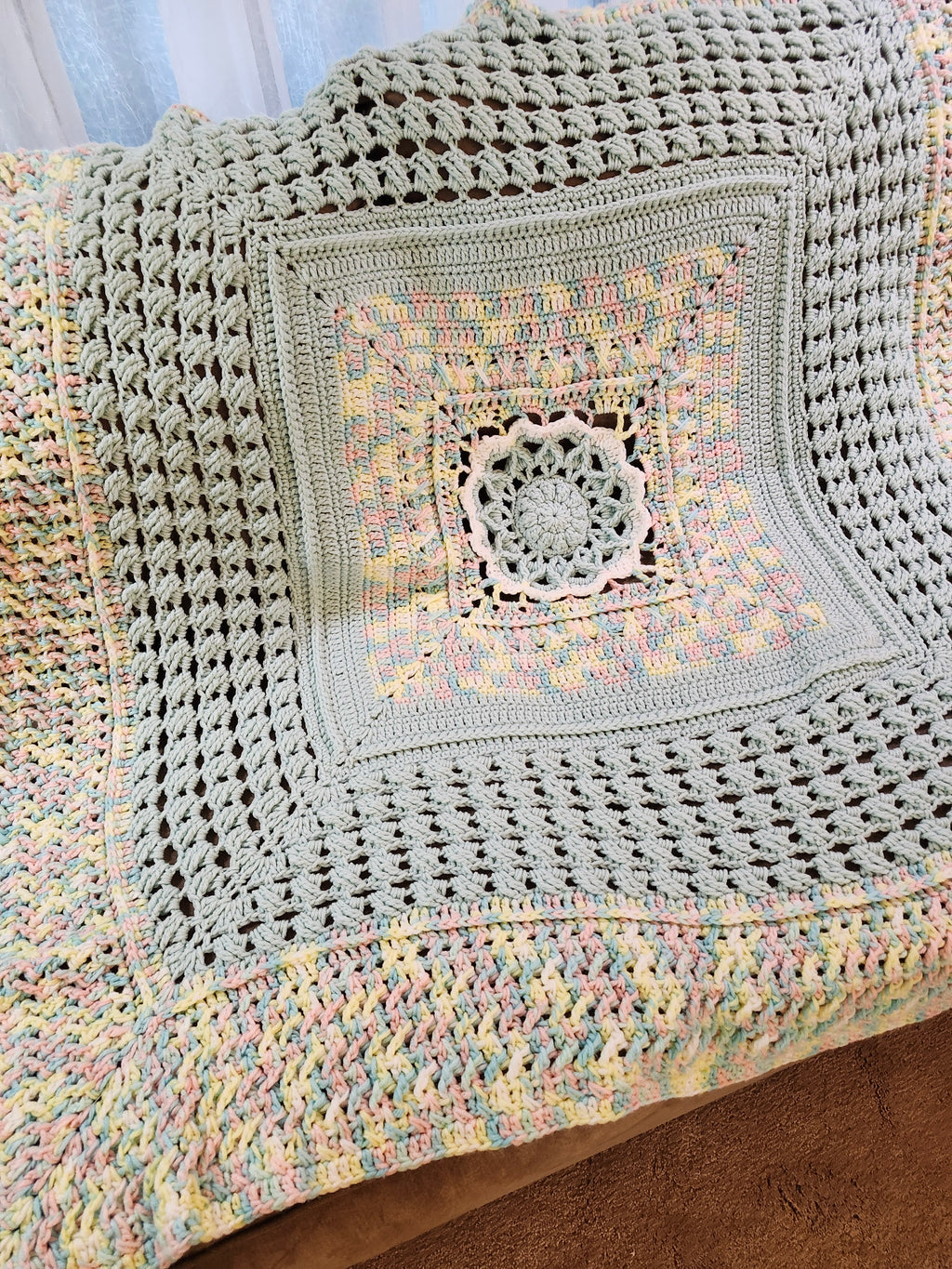 🌞 Sunburst Crochet Blanket – Handmade 49” Square | 70” Diagonal