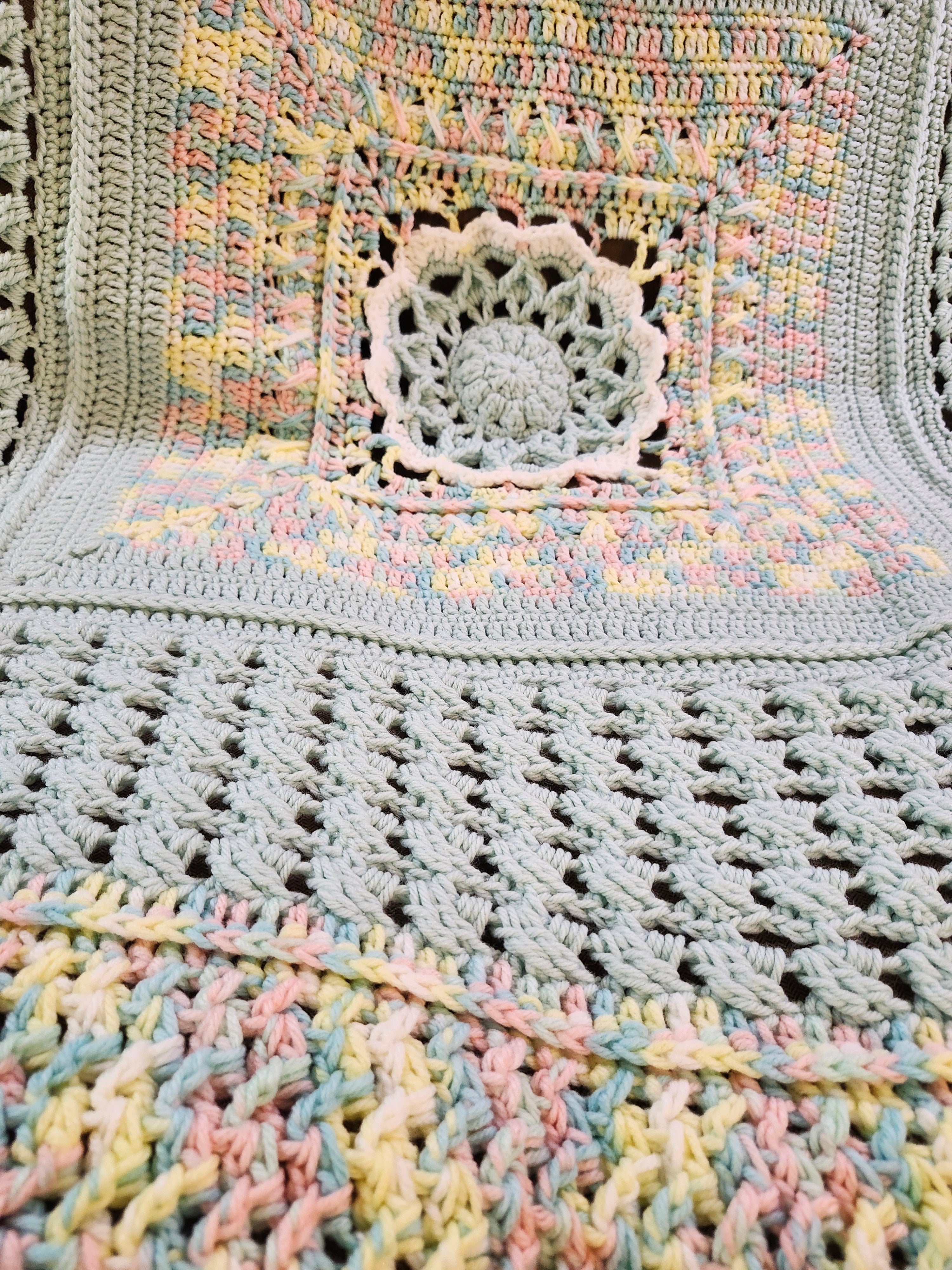 🌞 Sunburst Crochet Blanket – Handmade 49” Square | 70” Diagonal