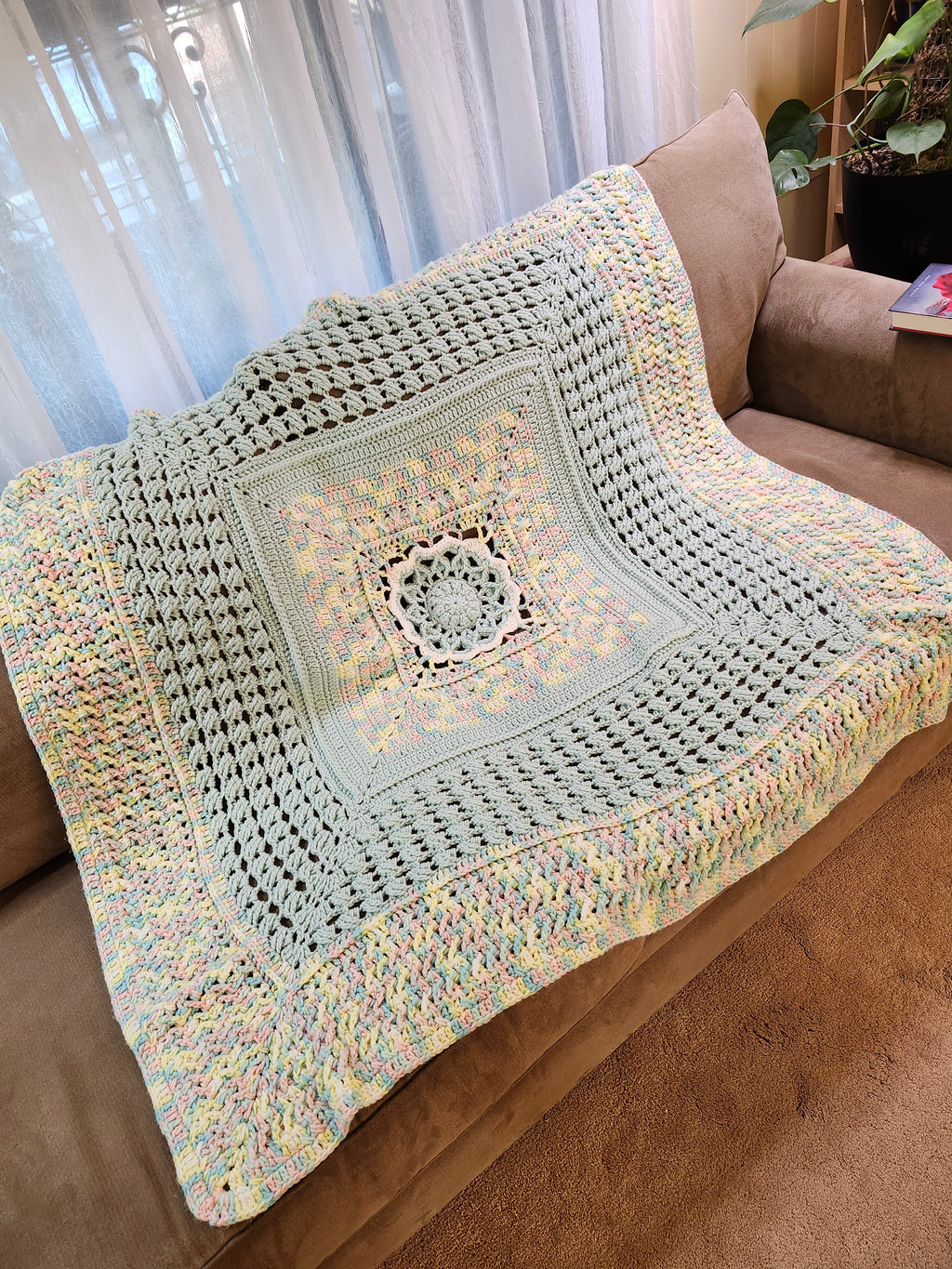 🌞 Sunburst Crochet Blanket – Handmade 49” Square | 70” Diagonal