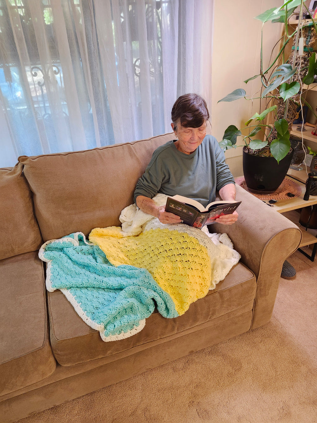 Seashell Stitch Crochet Blanket — Handmade | 52" x 46.5"
