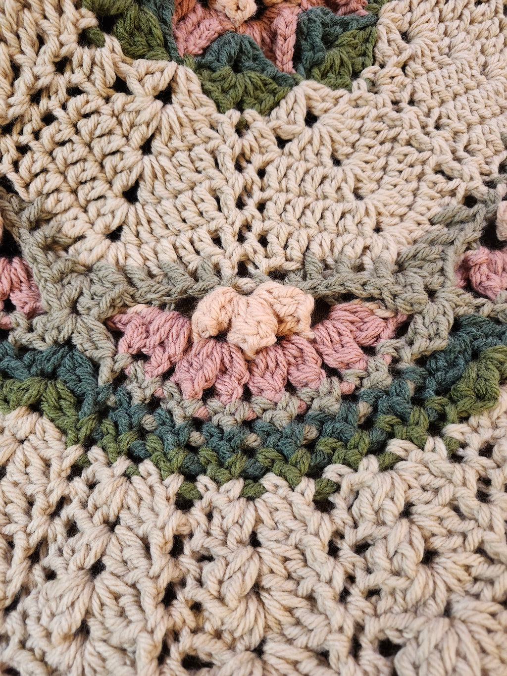 🌸 Flower Power Crochet Afghan Throw – Rustic, Warm & Handcrafted (55”)