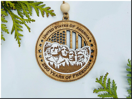 Mount Rushmore – 250 Years of Freedom Ornament